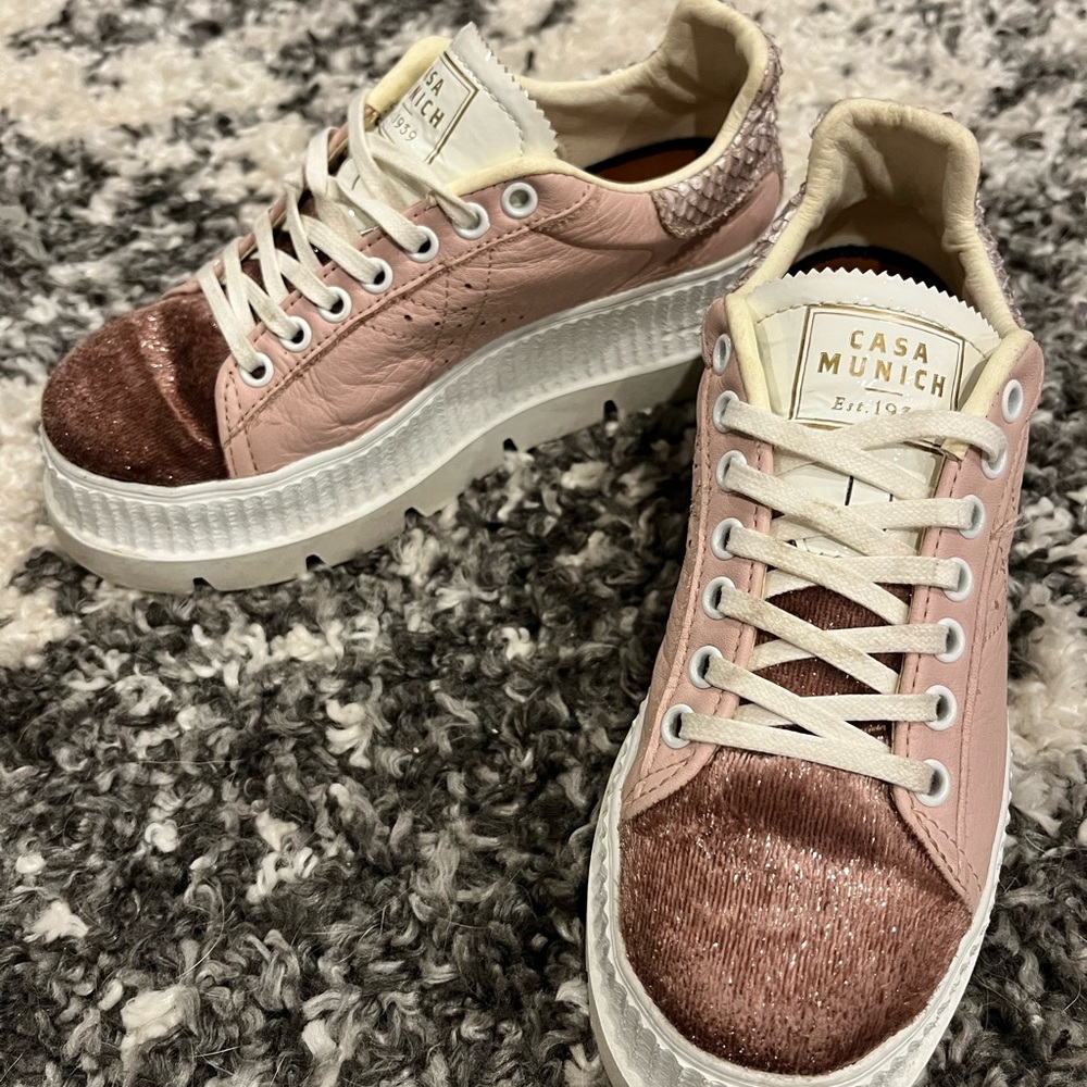 Munich Pink Sneakers